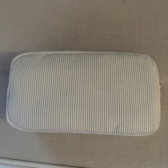 Cream corduroy makeup cosmetic travel pouch w pink heart with glitter patch NWOT - Picture 4 of 8